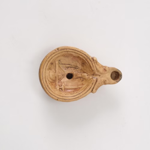 Keramička uljanica nakon završene restauracije u suradnji s Hrvatskim restauratorskim zavodom u Zagrebu.